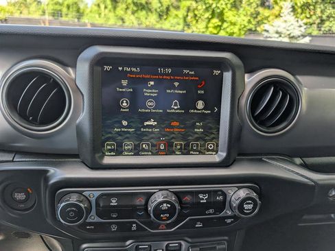 Used 2023 Jeep Gladiator Sport image 32