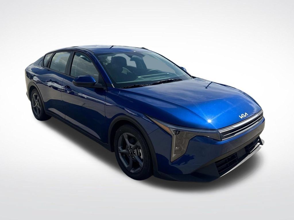 Used 2025 Kia K4 FWD image 2