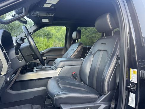 Used 2022 Ford F450 Platinum w/ FX4 Off-Road Package AWD/4WD image 4