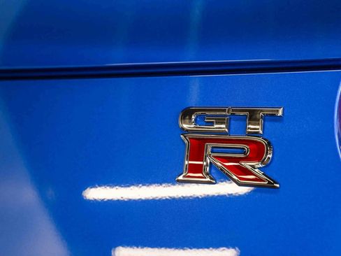 Used 2024 Nissan GT-R w/ Floor Mat Package AWD/4WD image 25