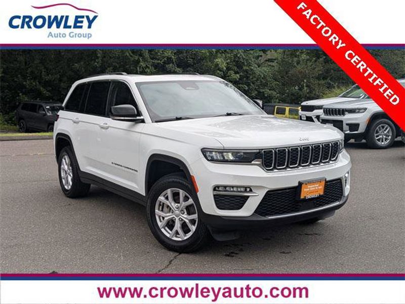 Certified 2022 Jeep Grand Cherokee Limited image 1