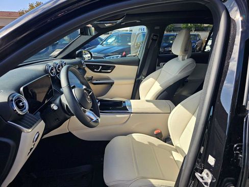 Used 2026 Mercedes-Benz GLC 300 4MATIC image 21