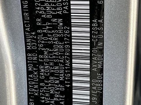 Used 2024 Toyota Camry SE image 29