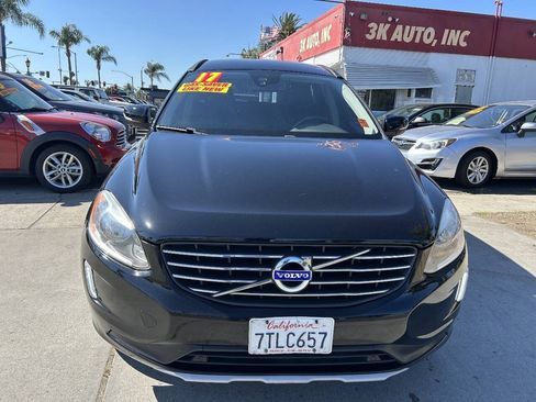 Used 2017 Volvo XC60 T5 w/ Tailgate Package FWD image 3
