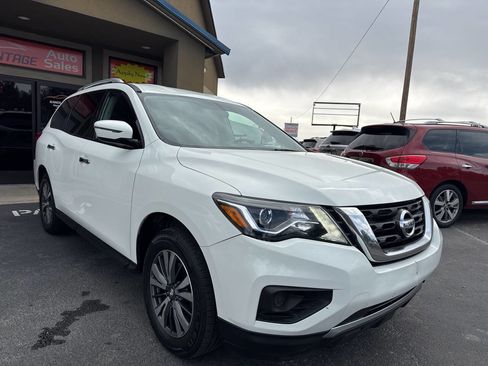 Used 2018 Nissan Pathfinder S image 1