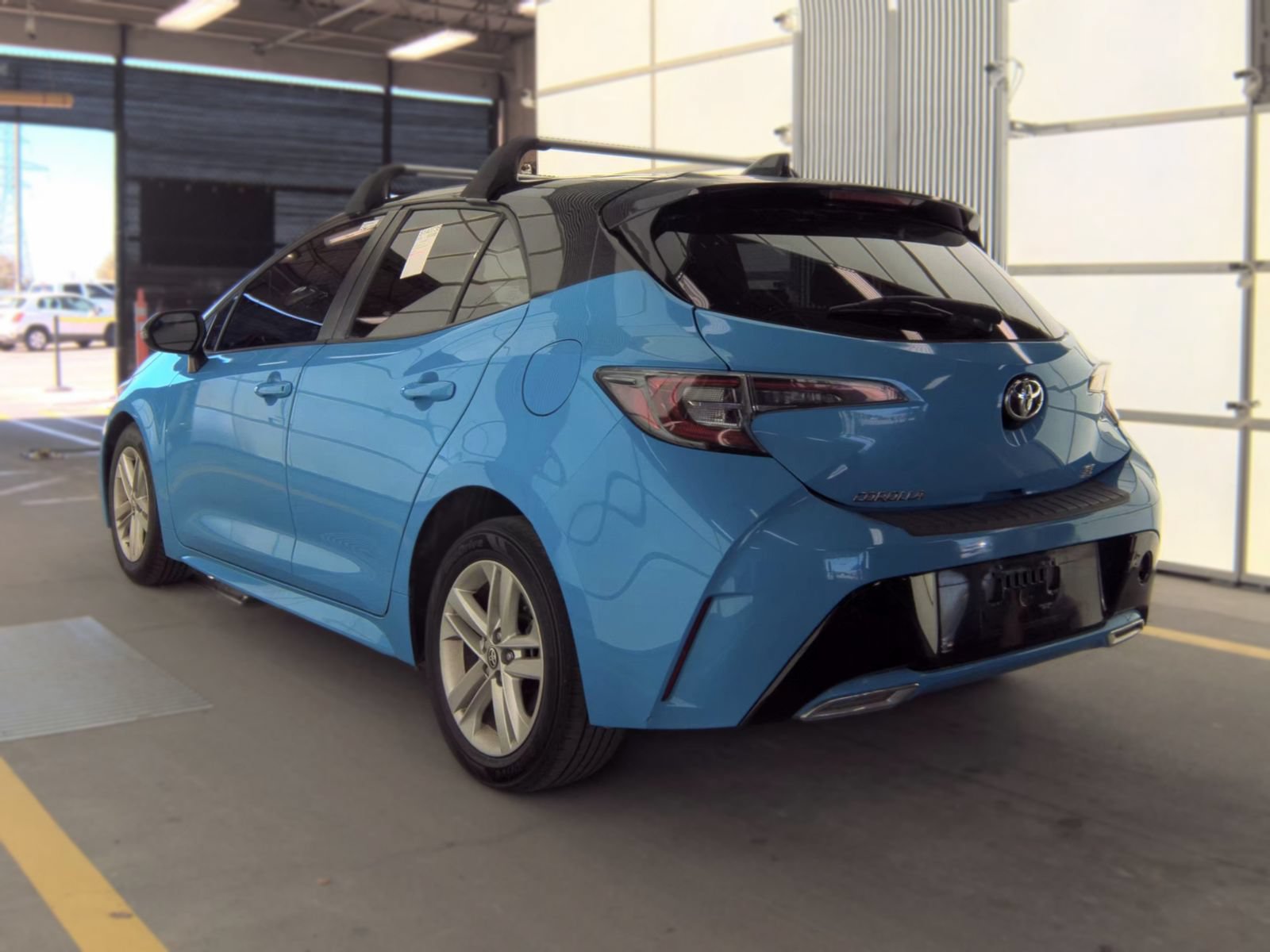 Used 2021 Toyota Corolla SE w/ Carpet Mat Package (TMS) FWD image 4