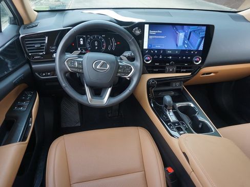 Used 2024 Lexus NX 250 FWD w/ Cold Area Package image 6