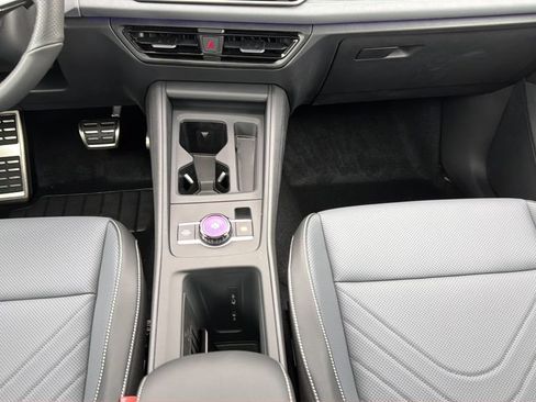 New 2026 Volkswagen Tiguan SE R-Line FWD image 17