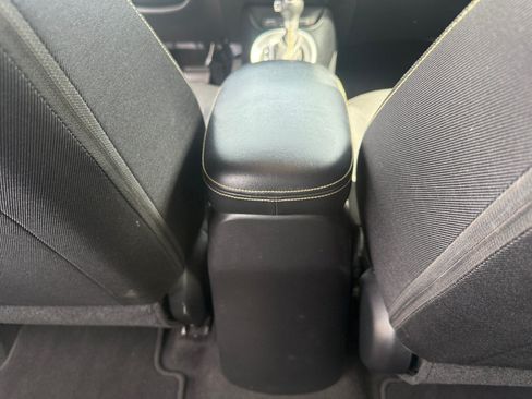 Used 2016 Kia Soul + FWD image 30