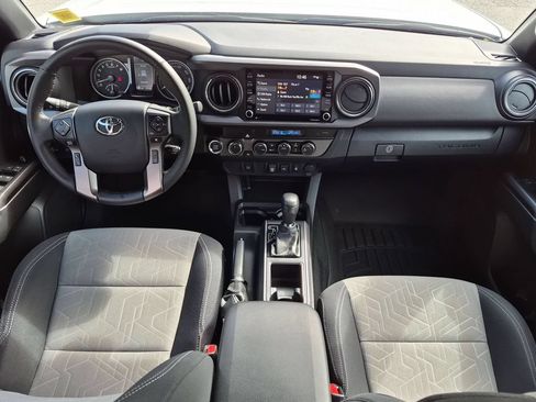 Used 2023 Toyota Tacoma TRD Sport AWD/4WD image 21