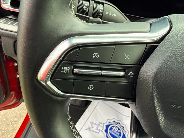 Used 2026 Chevrolet Traverse LT FWD image 16