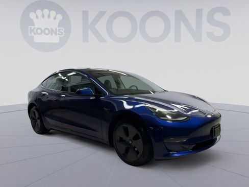 Used 2023 Tesla Model 3 Standard Range RWD image 2