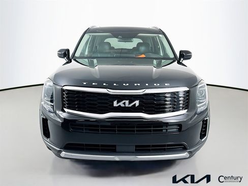 Certified 2022 Kia Telluride S image 2