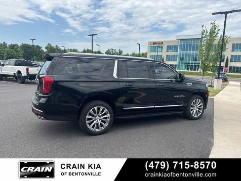 Used 2022 GMC Yukon XL Denali w/ Max Trailering Package AWD/4WD image 9