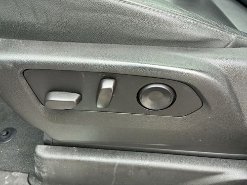 Used 2021 Chevrolet Tahoe Z71 w/ Z71 Signature Package image 8