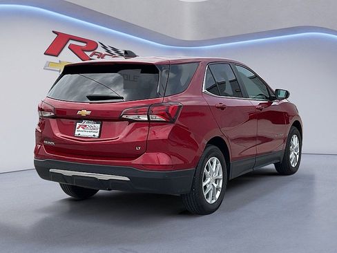 Used 2024 Chevrolet Equinox LT w/ LPO, Floor Liner Package FWD image 5