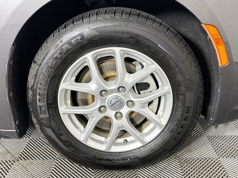 Used 2021 Chrysler Pacifica Touring-L image 48