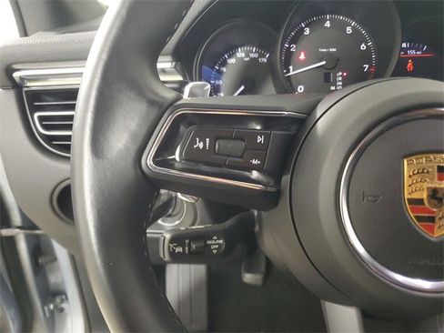 Used 2024 Porsche Macan image 24