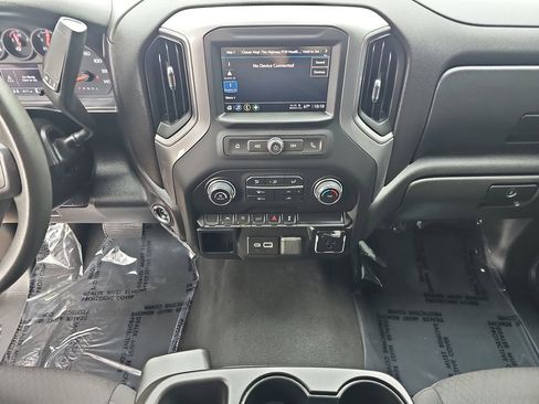 Used 2024 Chevrolet Silverado 1500 Custom image 19