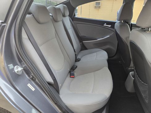 Used 2013 Hyundai Accent GLS image 11