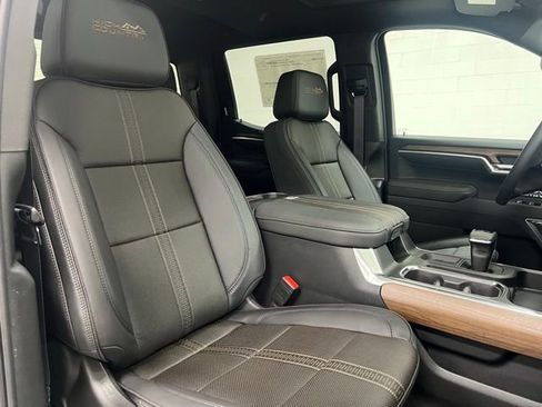 New 2026 Chevrolet Silverado 1500 High Country w/ High Country Premium Package AWD/4WD image 24