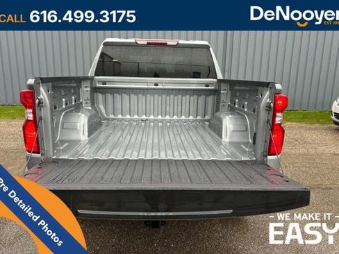 Used 2024 Chevrolet Silverado 1500 LT AWD/4WD image 6