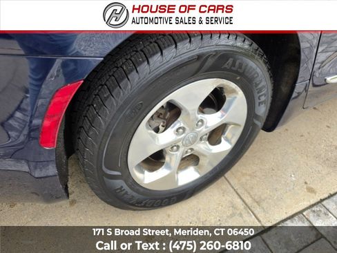 Used 2018 Chrysler Pacifica Limited w/ Advanced Safetytec Group FWD image 21