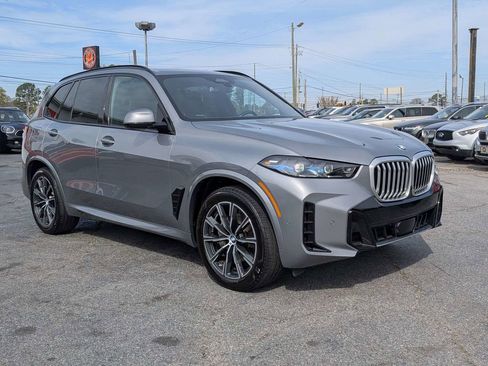 Used 2025 BMW X5 xDrive40i image 3
