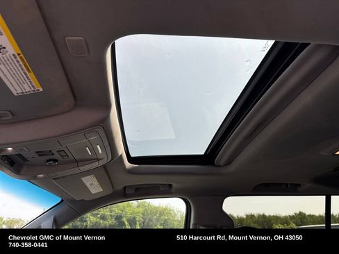 Used 2019 Chevrolet Suburban LT AWD/4WD image 25