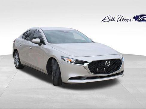 Used 2023 MAZDA MAZDA3 s image 3