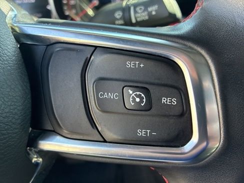 Used 2018 Jeep Wrangler Unlimited Rubicon AWD/4WD image 31
