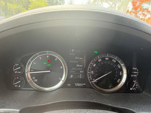 Used 2017 Lexus LX 570 4WD image 16