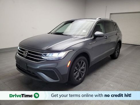 Used 2022 Volkswagen Tiguan SE image 1