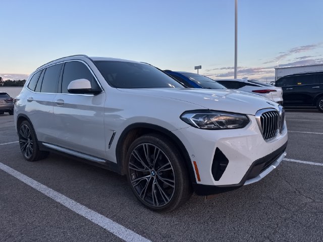 Used 2023 BMW X3 xDrive30i w/ Premium Package AWD/4WD image 3