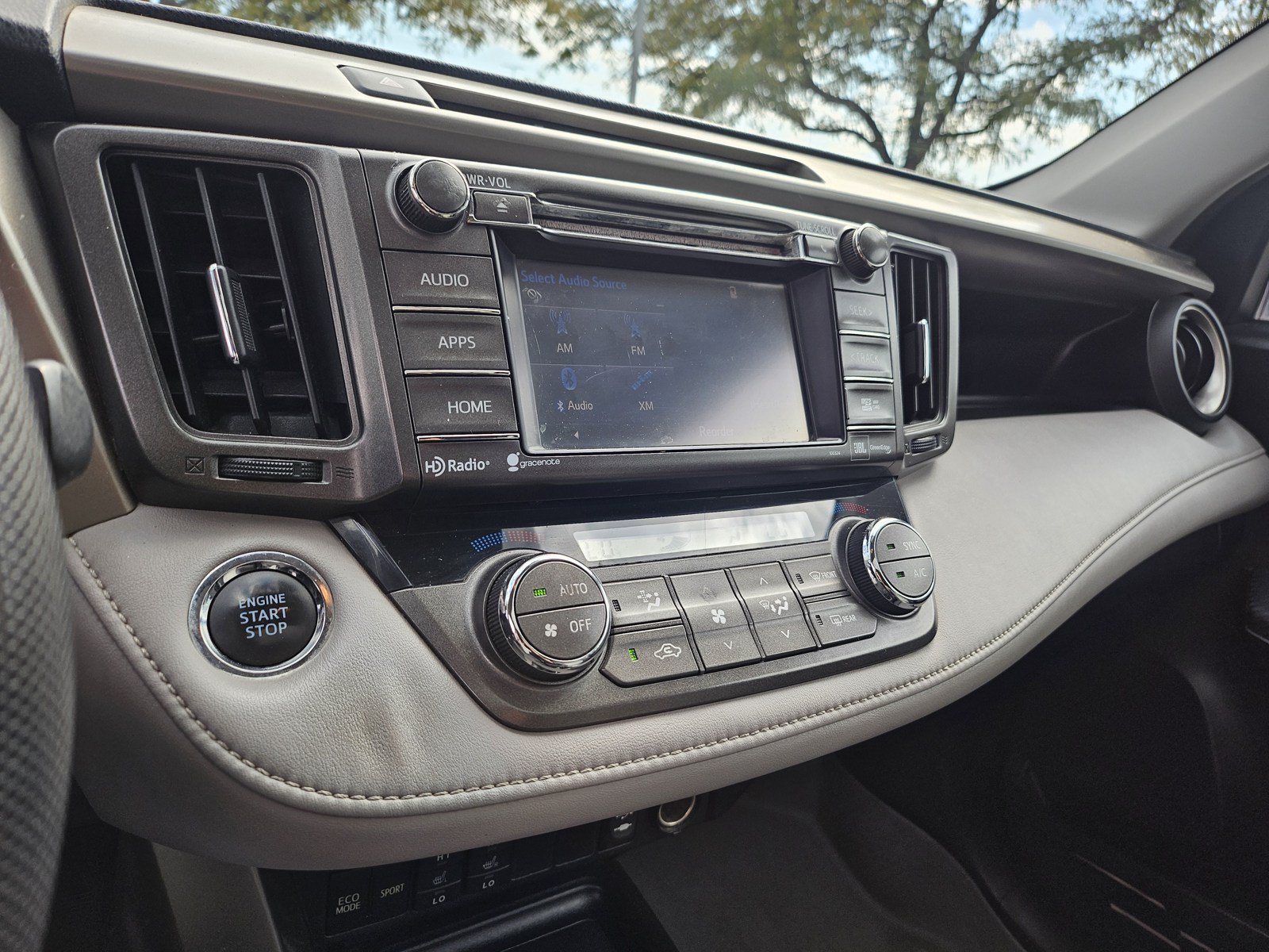 Used 2015 Toyota RAV4 Limited w/ Technology Package FWD image 13