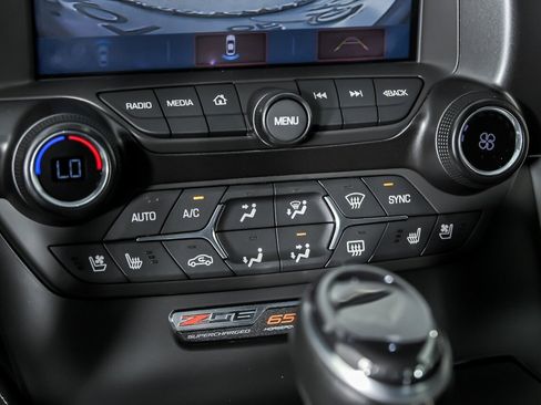 Used 2017 Chevrolet Corvette Z06 RWD image 33