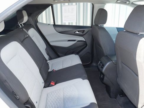 Used 2020 Chevrolet Equinox LT w/ Driver Convenience Package image 23