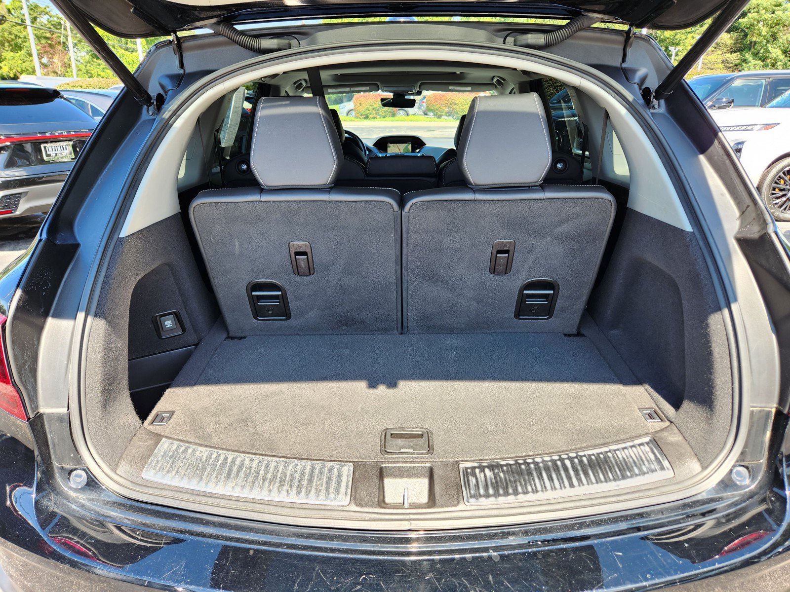Used 2020 Acura MDX w/ Technology Package AWD/4WD image 8