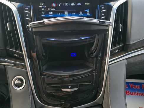 Used 2020 Cadillac Escalade Platinum AWD/4WD image 26