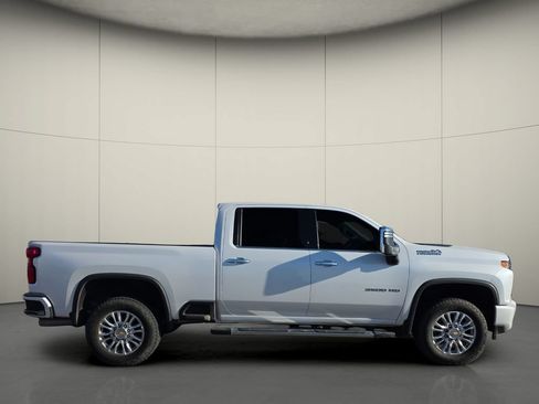 Used 2023 Chevrolet Silverado 3500 High Country w/ Safety Package II AWD/4WD image 2