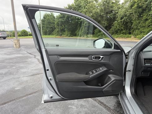 Used 2025 Honda Civic Sport image 16