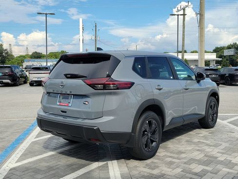 Used 2026 Nissan Rogue SV FWD image 5