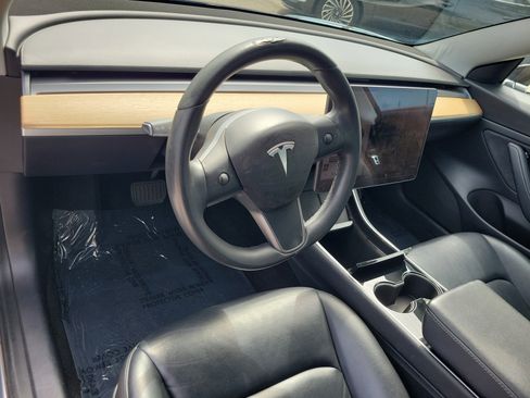 Used 2020 Tesla Model 3 Standard Range Plus RWD image 12