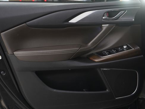 Used 2020 MAZDA CX-9 Signature image 22