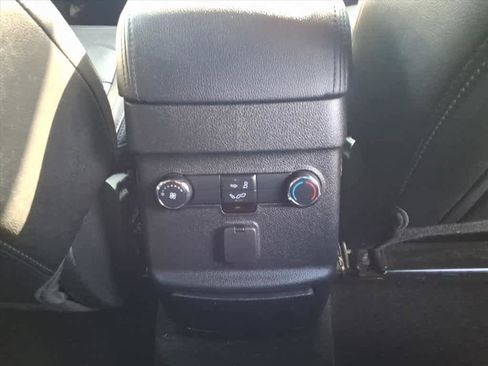 Used 2018 Ford Explorer XLT w/ Equipment Group 202A image 14