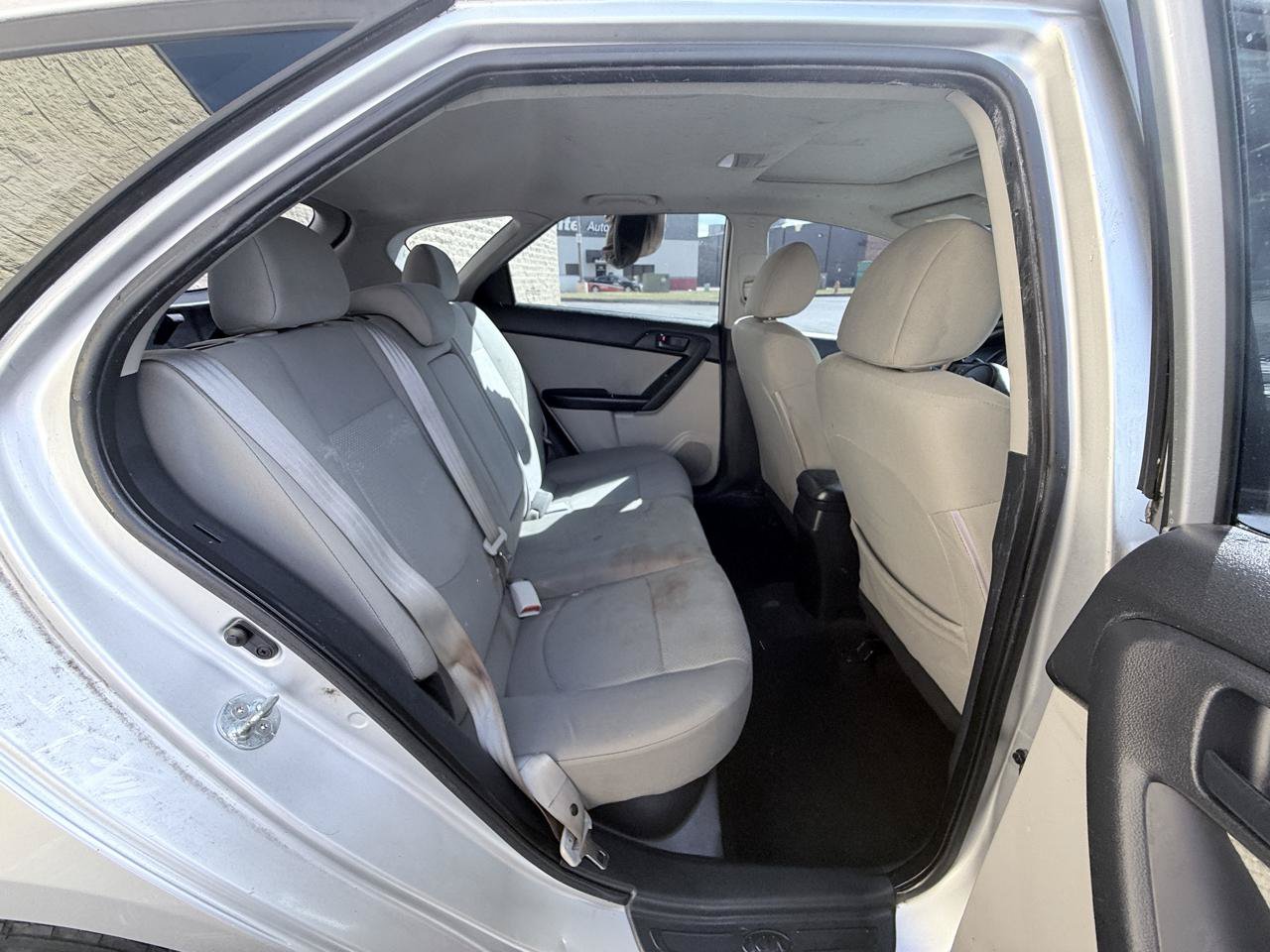 Used 2011 Kia Forte EX FWD image 12