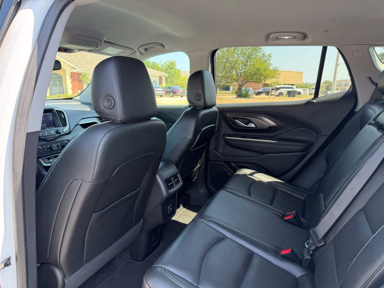 Used 2023 GMC Terrain SLT AWD/4WD image 10