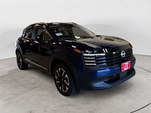 New 2026 Nissan Kicks SV w/ Cold Weather Package AWD/4WD image 8