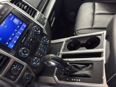 Used 2020 Ford F150 Lariat image 21