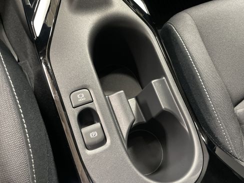 Certified 2025 Toyota Corolla SE image 28